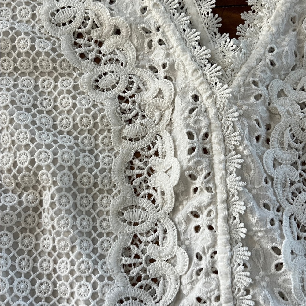 Abercrombie & Fitch Crochet Blouse size L - Picture 13 of 13